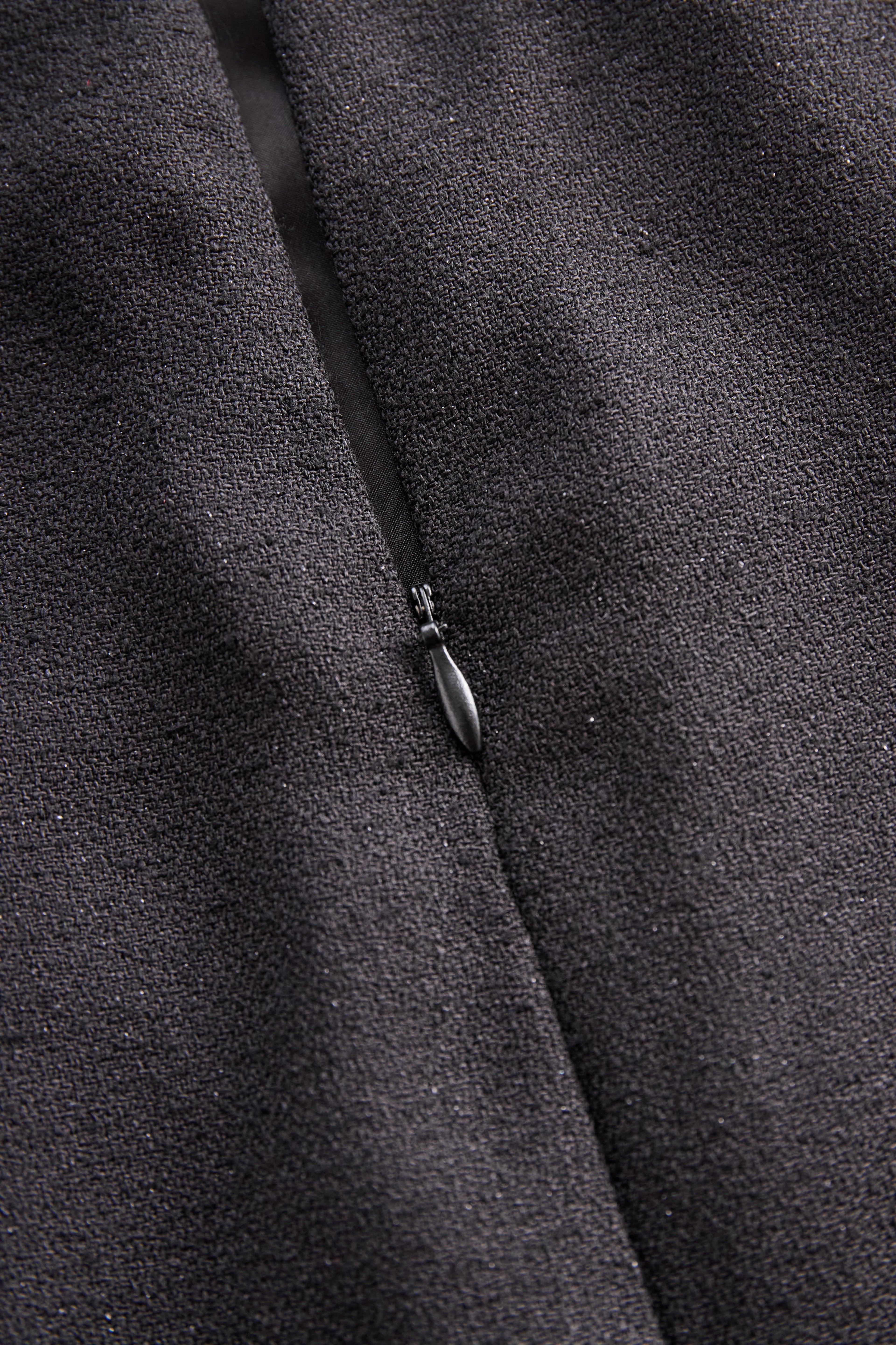 Completo Donna Due Pezzi con Gilet e Gonna Maxi con Bottoni Perla – Eleganza Raffinata & Fluida